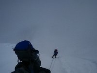 Des crevasses et de la pente bien raide sont au menu de cette montée au c2