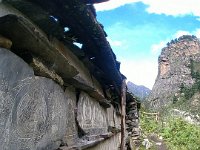 De jolis chortens jalonnent le parcours de cette vallée